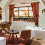 Hotel Magna Aurum Cave *