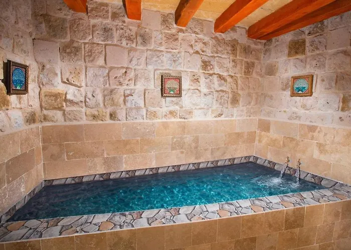 Magna Aurum Cave Hotel