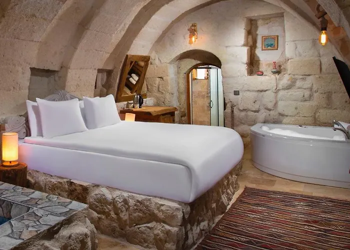 Magna Aurum Cave Hotel *