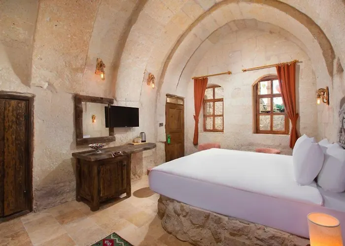 Hotel Magna Aurum Cave *